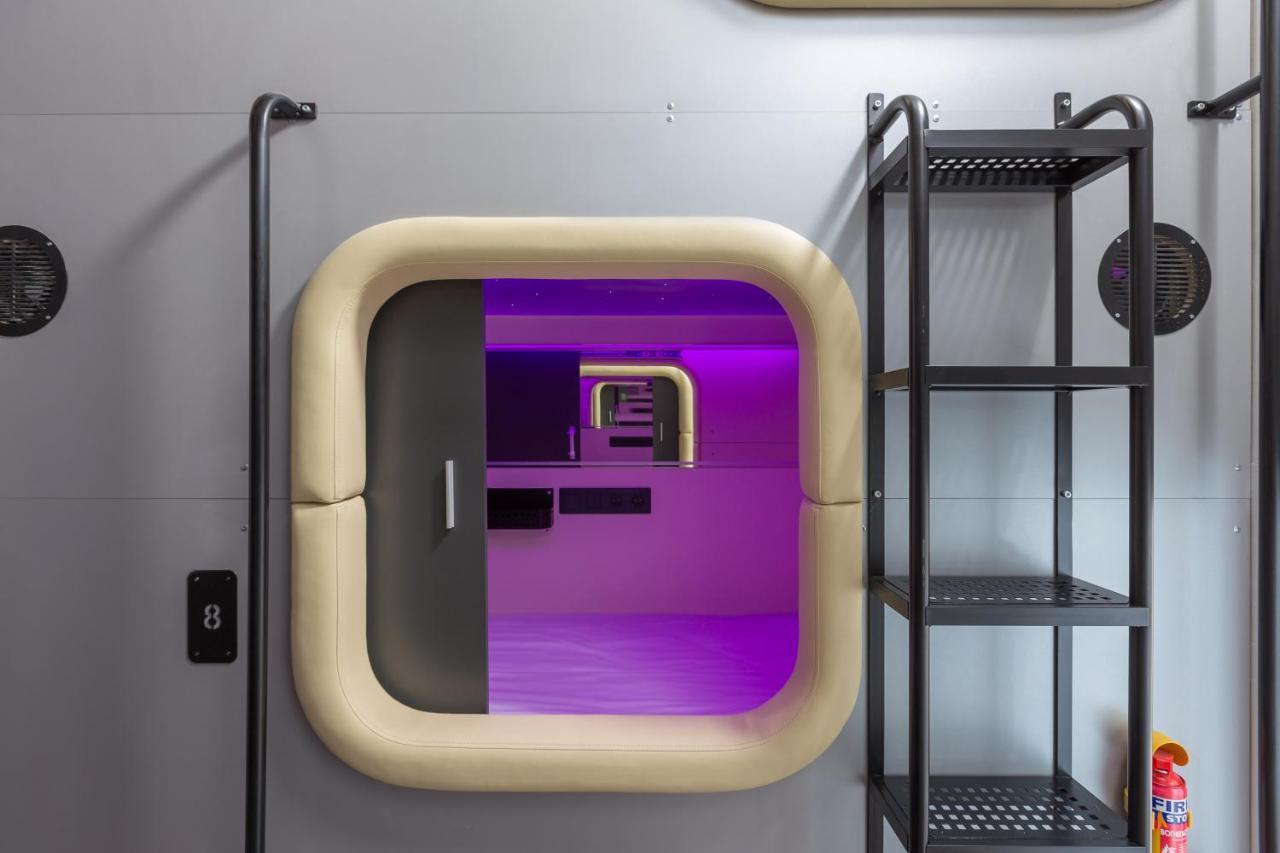 Capsule Lit Double